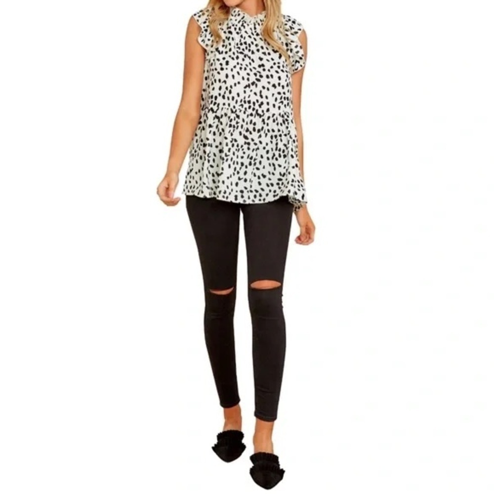 ENTRO • Ruffled Sleeve Button Closure Polka Dots Leopard Printed Pleated Shirt - Picture 2 of 7